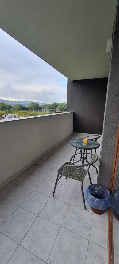 La Andrei Appartement Bistriţa Buitenkant foto